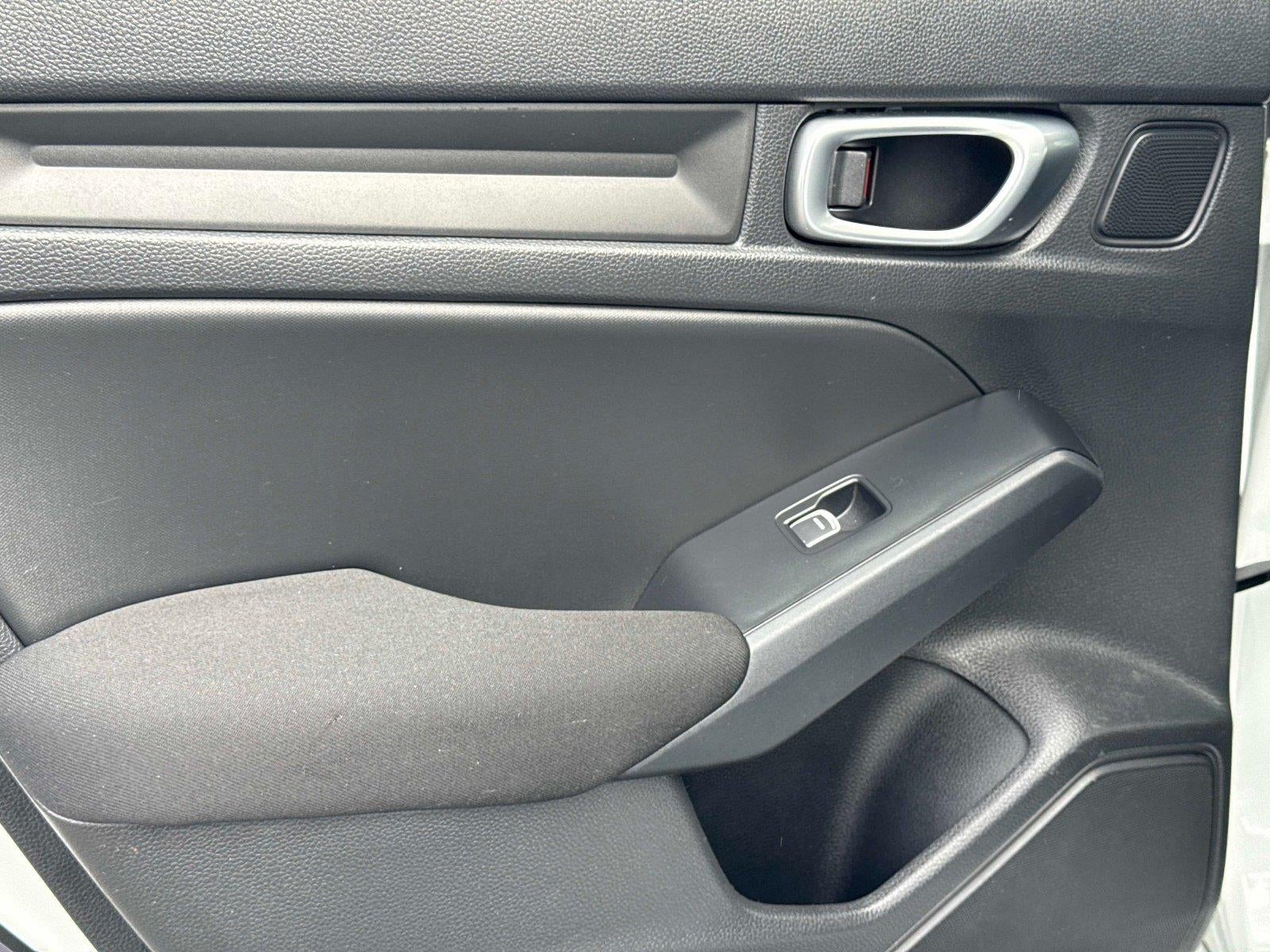 2023 Honda Civic Hatchback LX - Photo 12