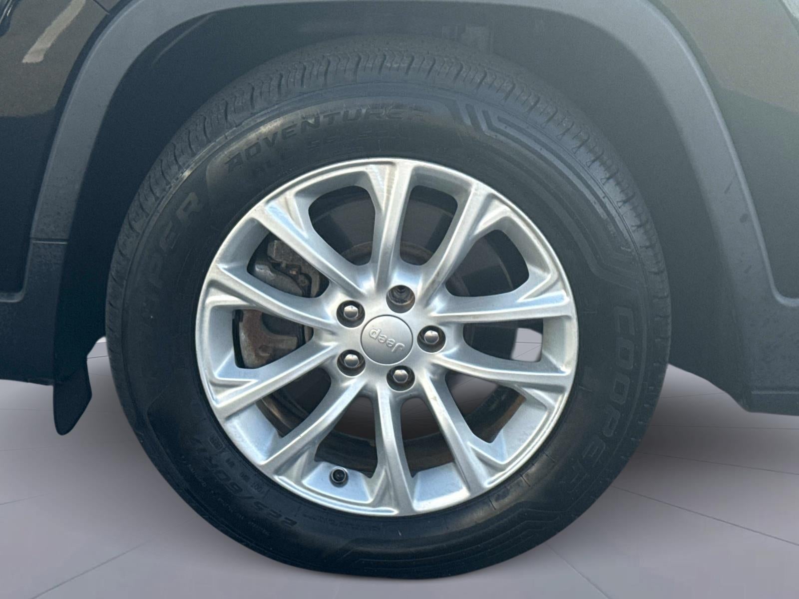 2020 Jeep CHEROKEE Latitude