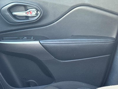 2020 Jeep CHEROKEE Latitude