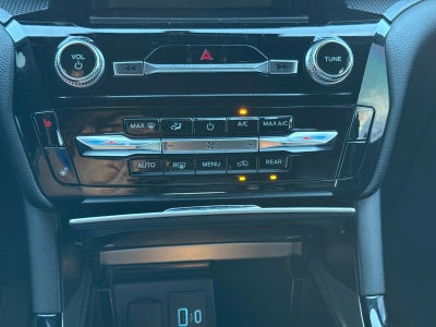 2024 Ford Explorer ST-Line