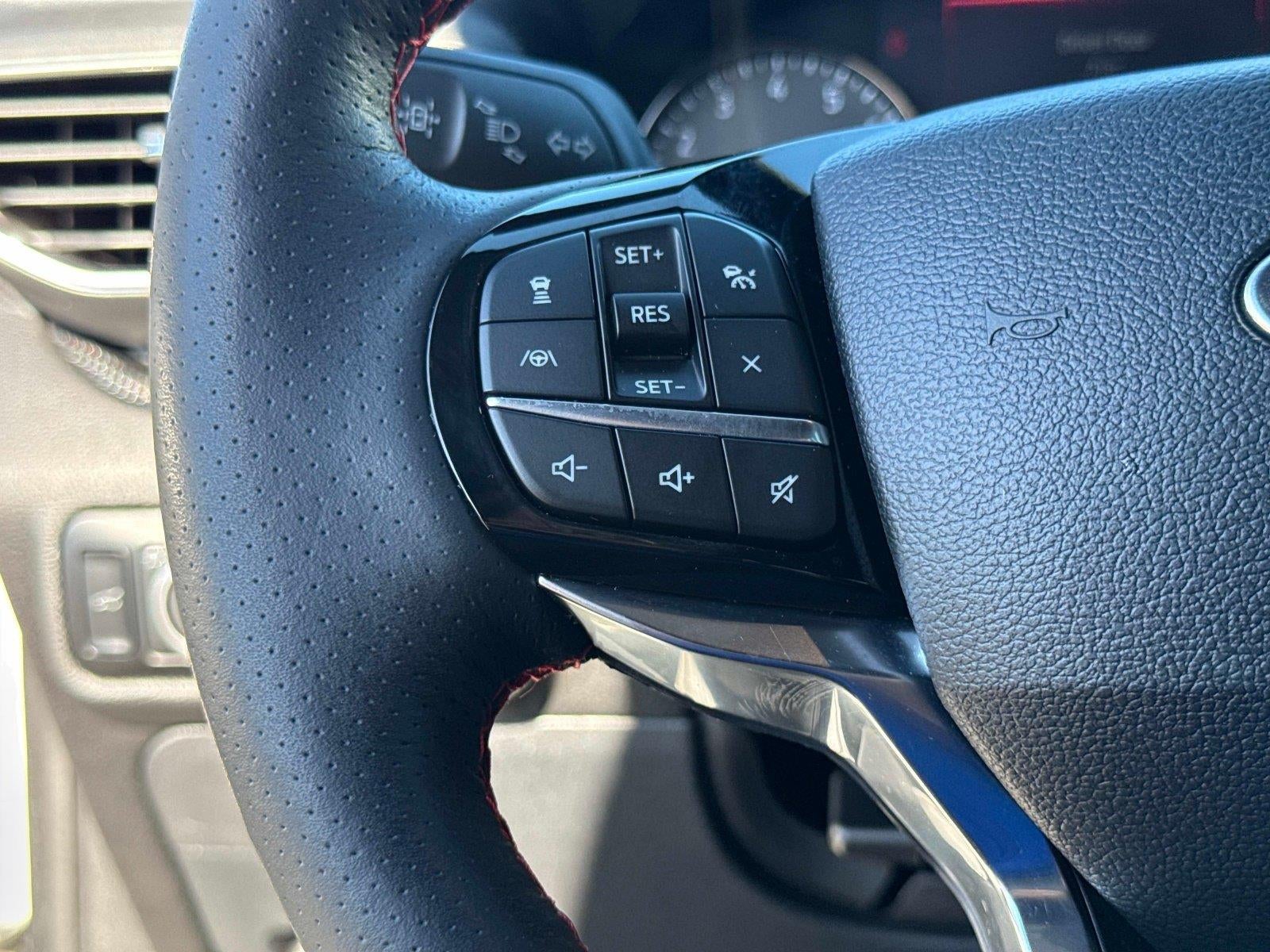 2024 Ford Explorer ST-Line
