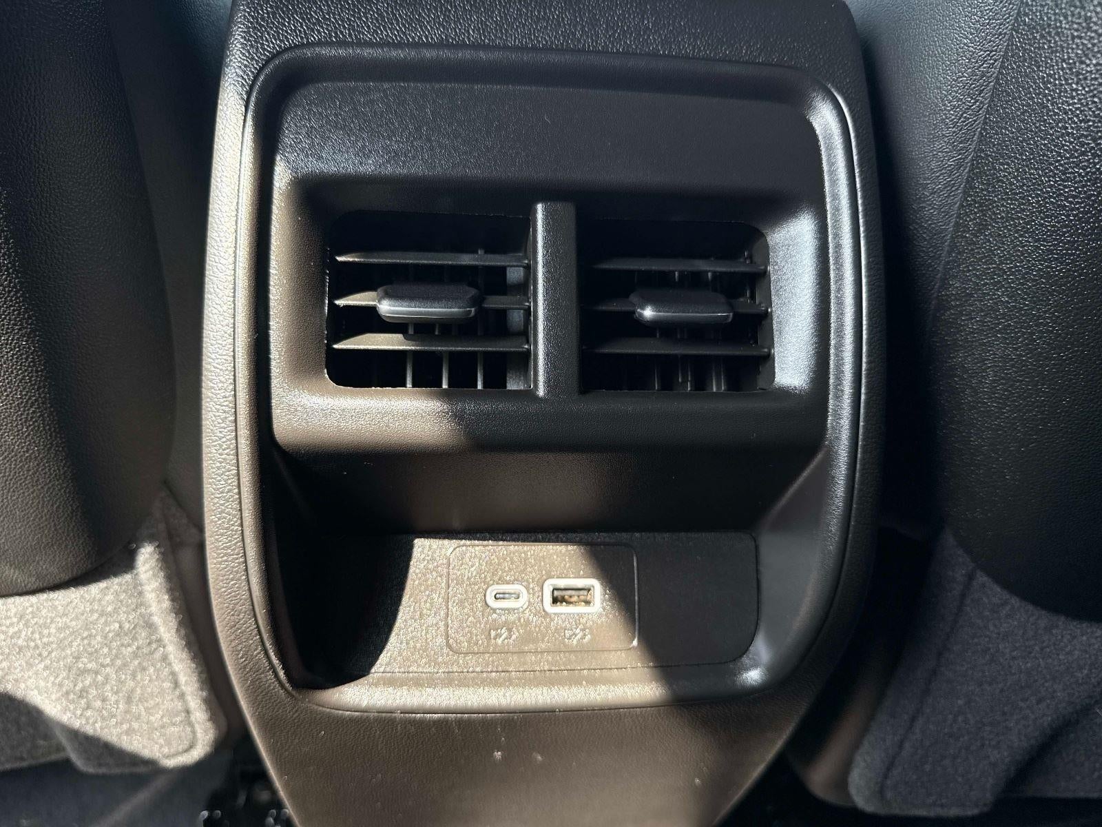 2025 Cadillac XT4 FWD Premium Luxury