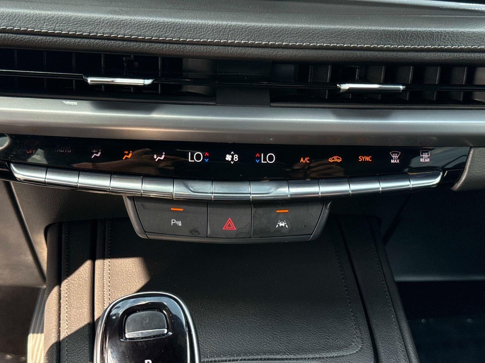 2025 Cadillac XT4 FWD Premium Luxury