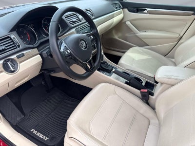 2017 Volkswagen Passat 1.8T SE