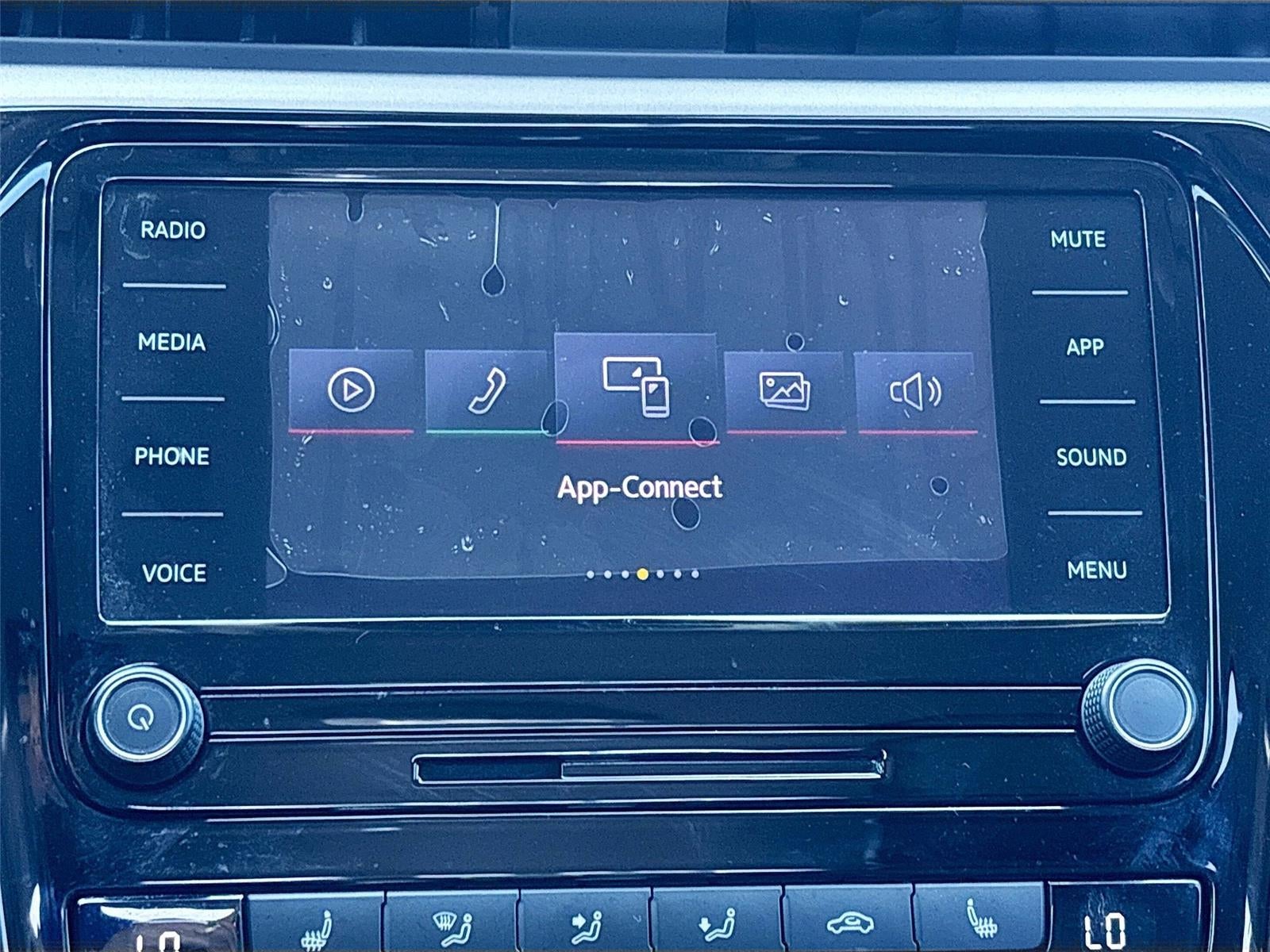 2020 Volkswagen Passat 2.0T SE