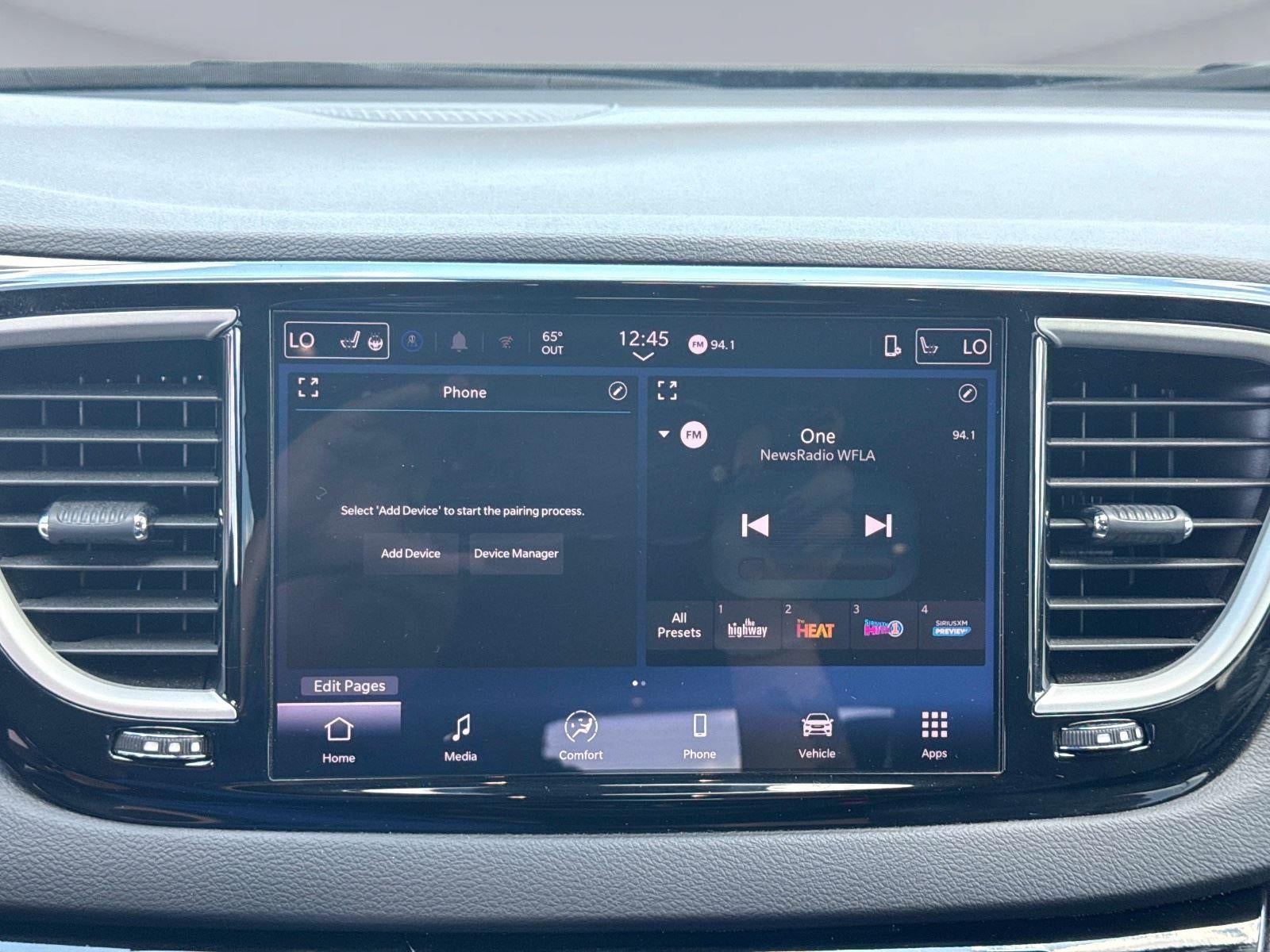 2025 Chrysler Pacifica Select