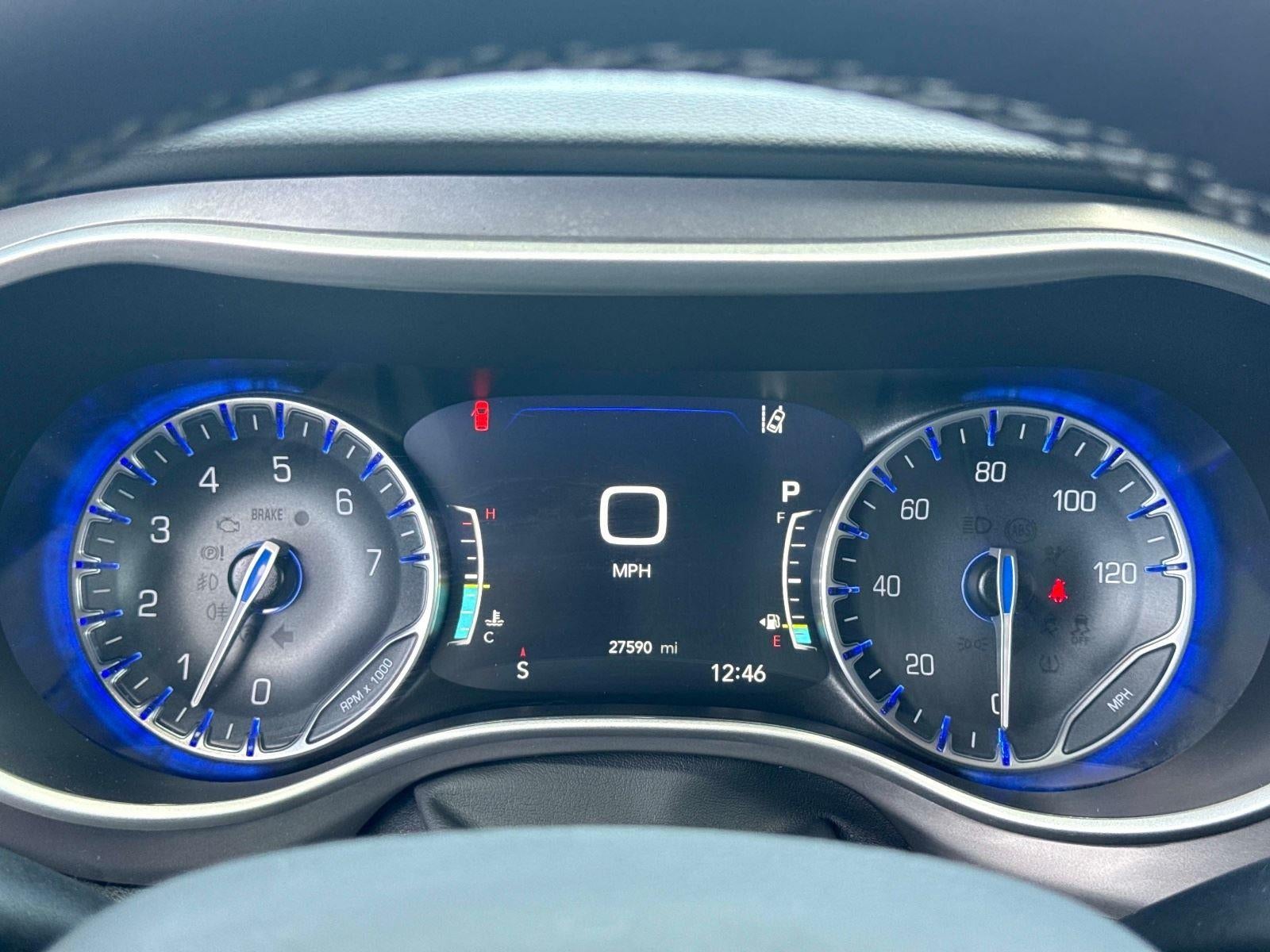 2025 Chrysler Pacifica Select