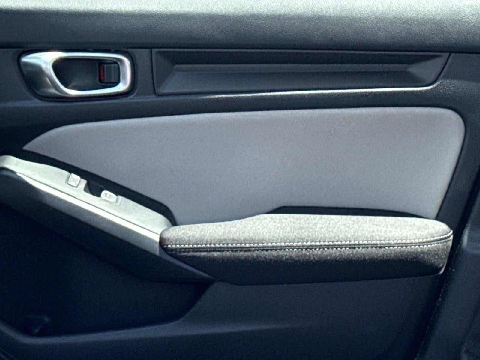 2023 Honda CIVIC LX