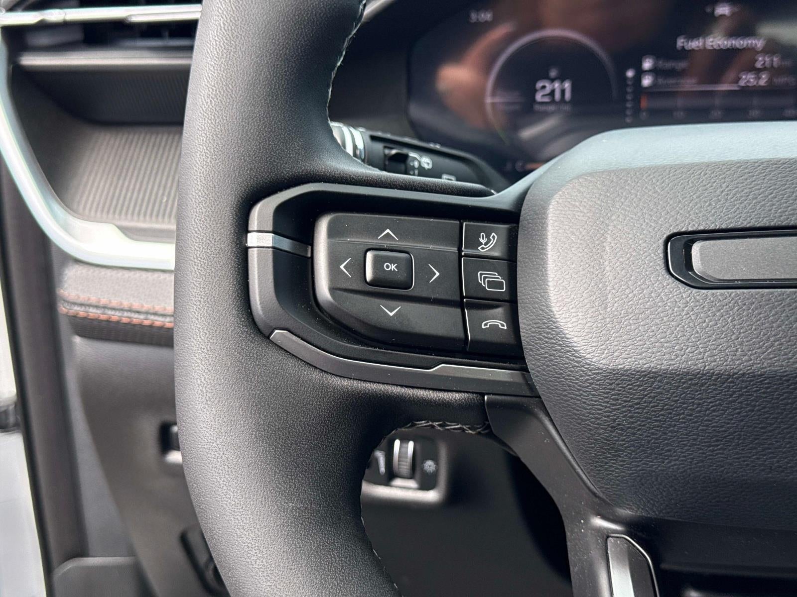 2026 Jeep Cherokee Overland