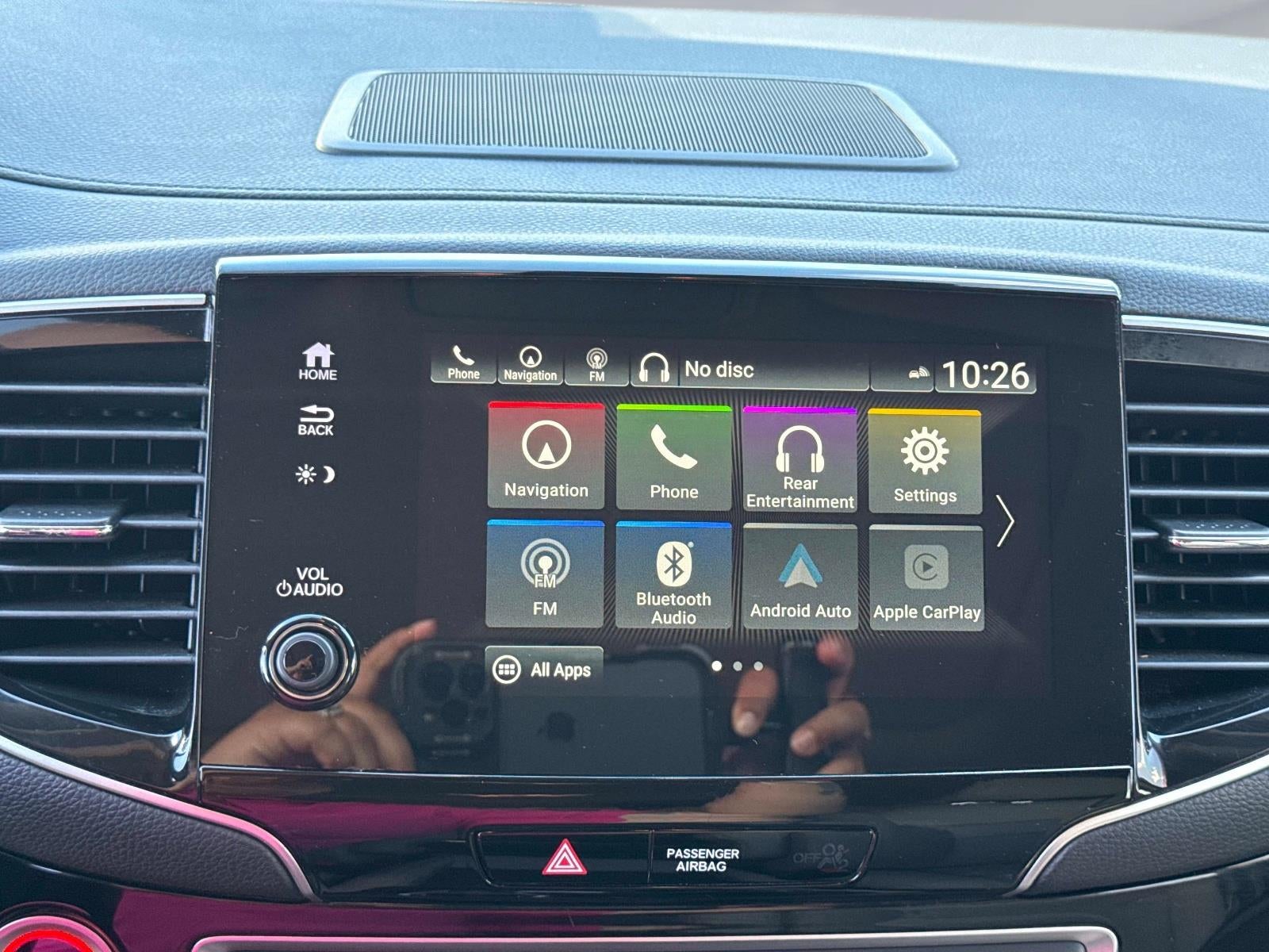 2020 Honda Pilot Touring w/Rear Captain's Chairs