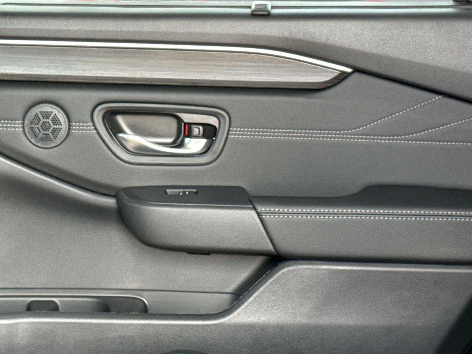 2026 Honda Pilot Touring Blackout