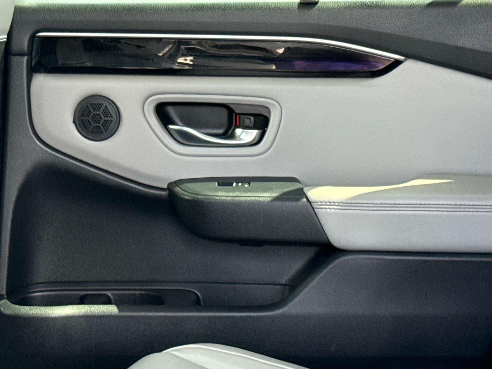 2023 Honda Pilot EX-L - Photo 17