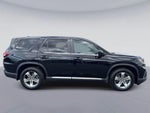 2023 Honda Pilot EX-L w/Rear Captain's Chairs