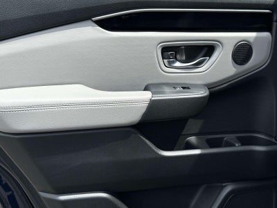 2023 Honda Pilot EX-L w/Rear Captain's Chairs