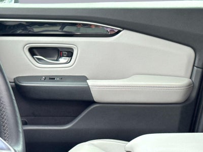 2023 Honda Pilot EX-L w/Rear Captain's Chairs