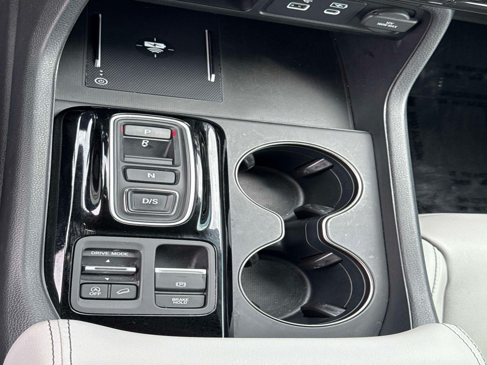 2023 Honda Pilot EX-L w/Rear Captain's Chairs
