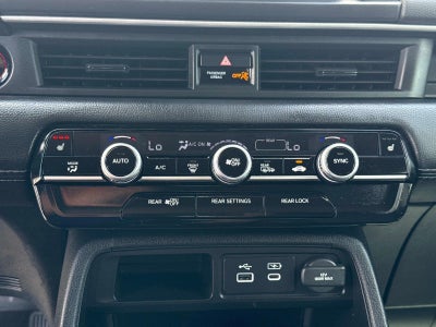 2023 Honda Pilot EX-L w/Rear Captain's Chairs