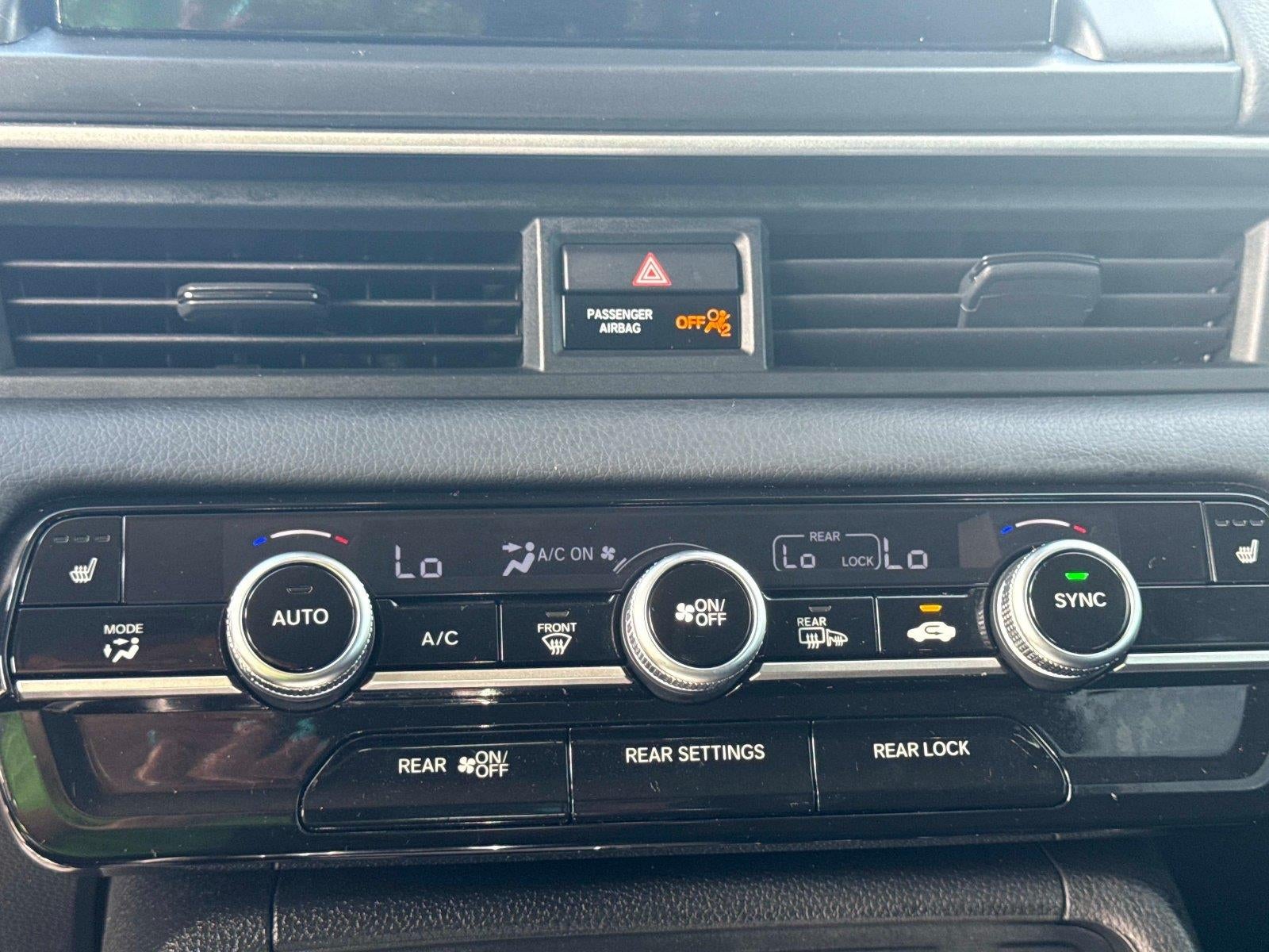 2024 Honda Pilot EX-L w/Rear Captain's Chairs