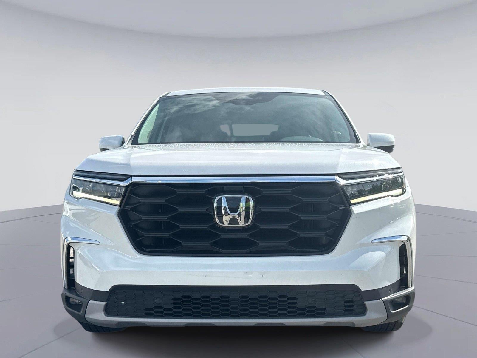 2024 Honda Pilot EX-L w/Rear Captain's Chairs
