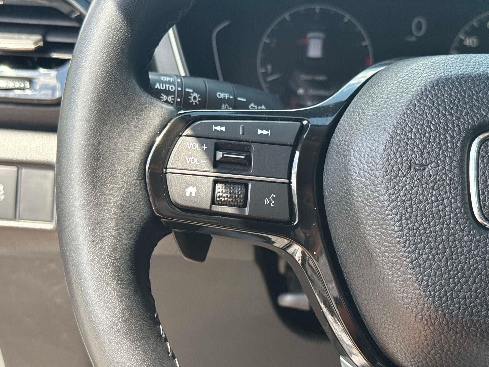 2024 Honda Pilot EX-L w/Rear Captain's Chairs