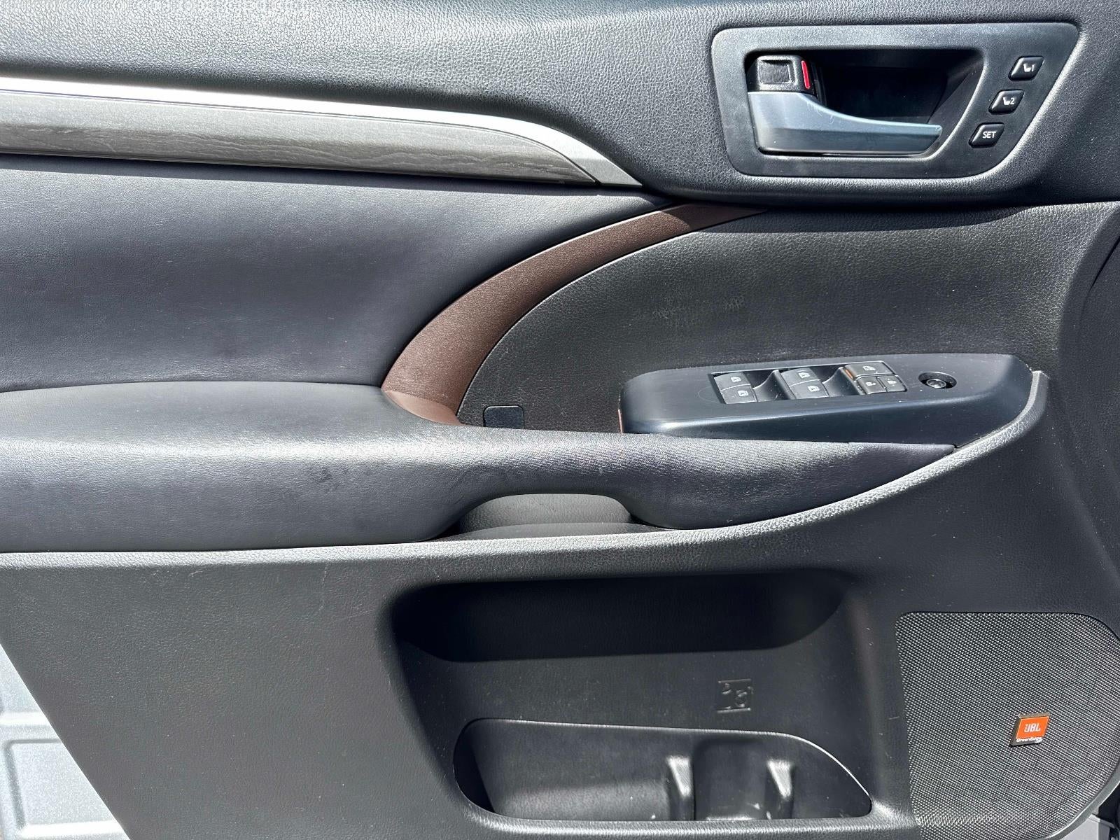 2018 Toyota Highlander Limited Platinum