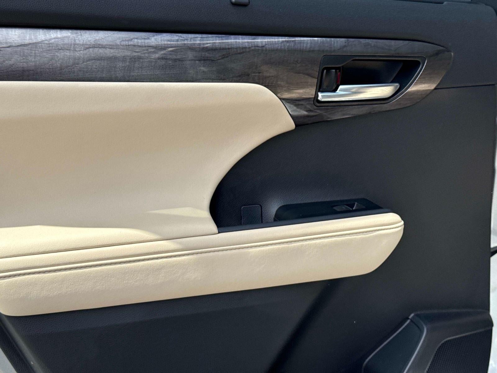 2024 Toyota Highlander Platinum