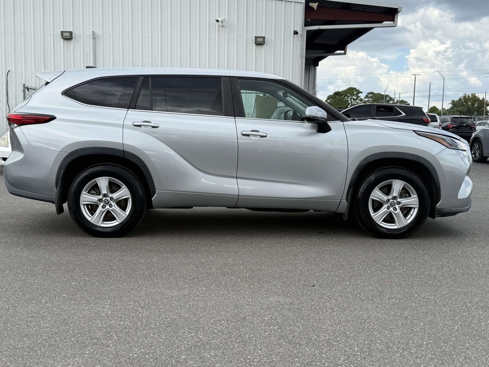 2023 Toyota Highlander LE
