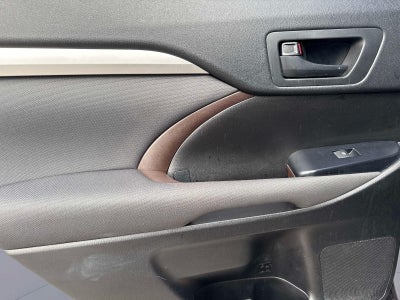 2017 Toyota Highlander LE