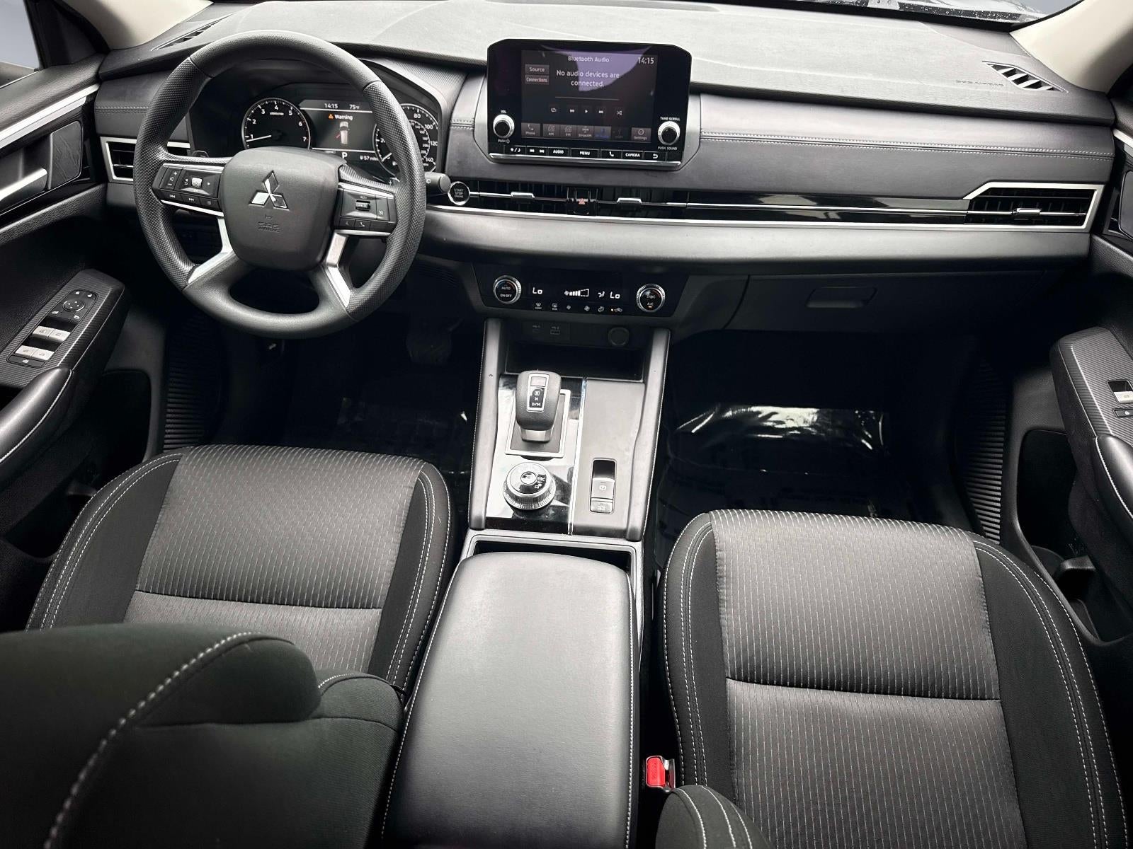 2024 Mitsubishi Outlander ES