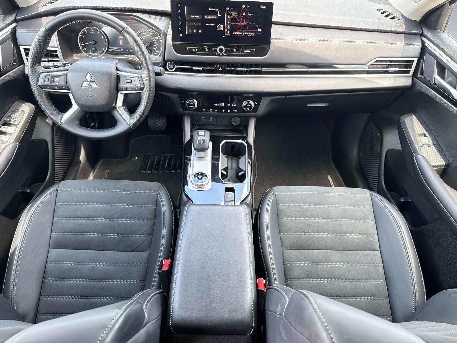 2025 Mitsubishi Outlander SE