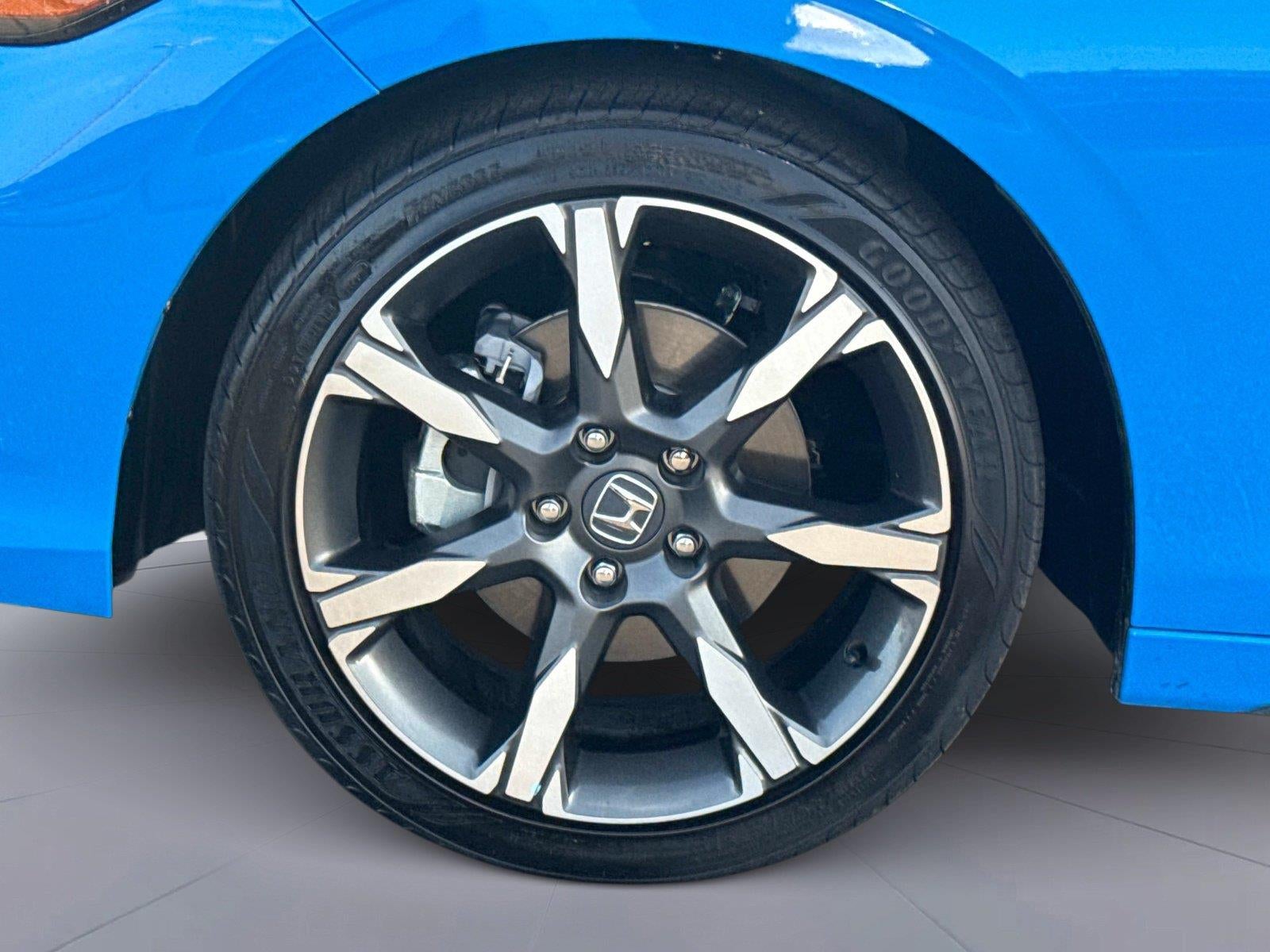 2025 Honda Civic Hatchback Sport Touring - Photo 11