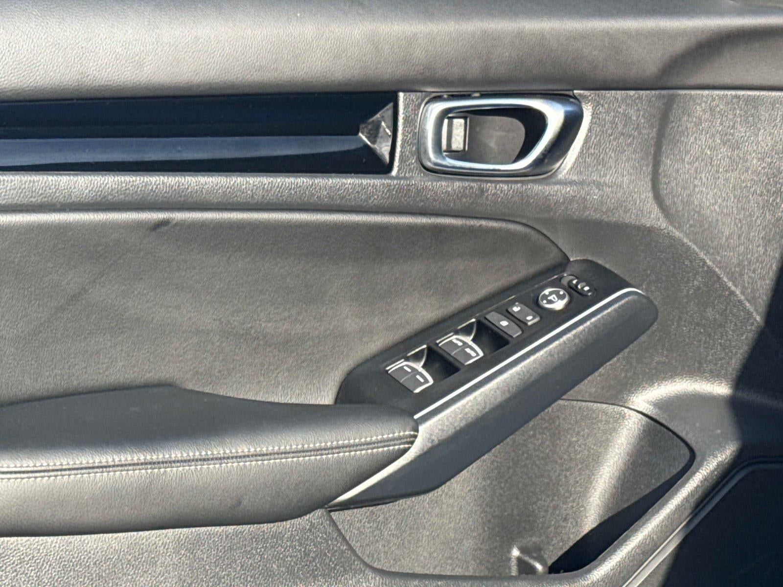 2025 Honda Civic Hatchback Sport Touring - Photo 16