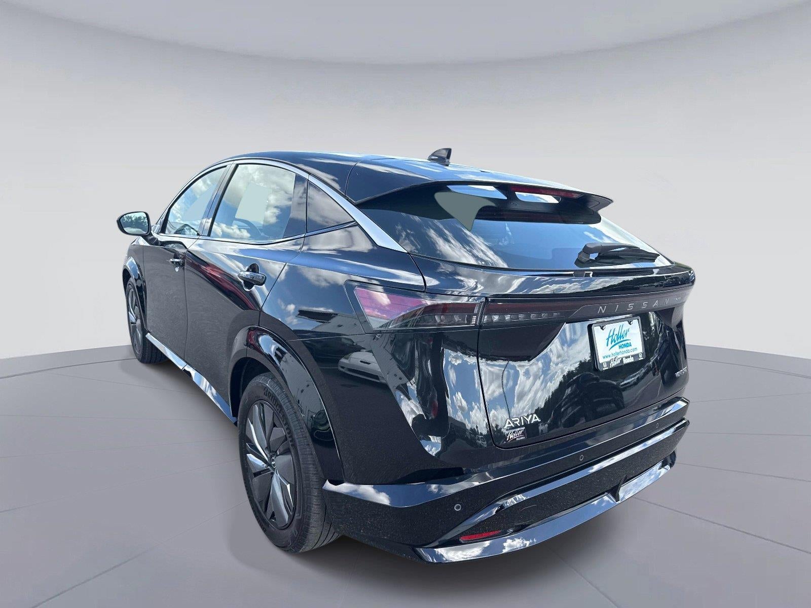 2023 Nissan Ariya VENTURE+