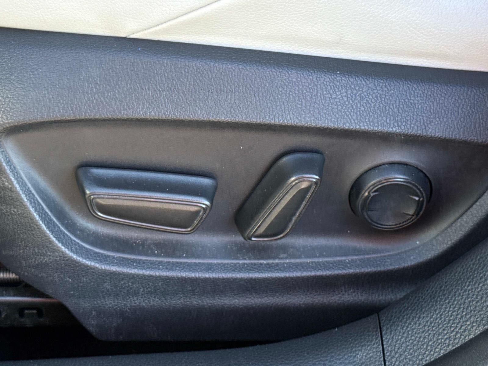 2020 Toyota Corolla Hatchback XSE