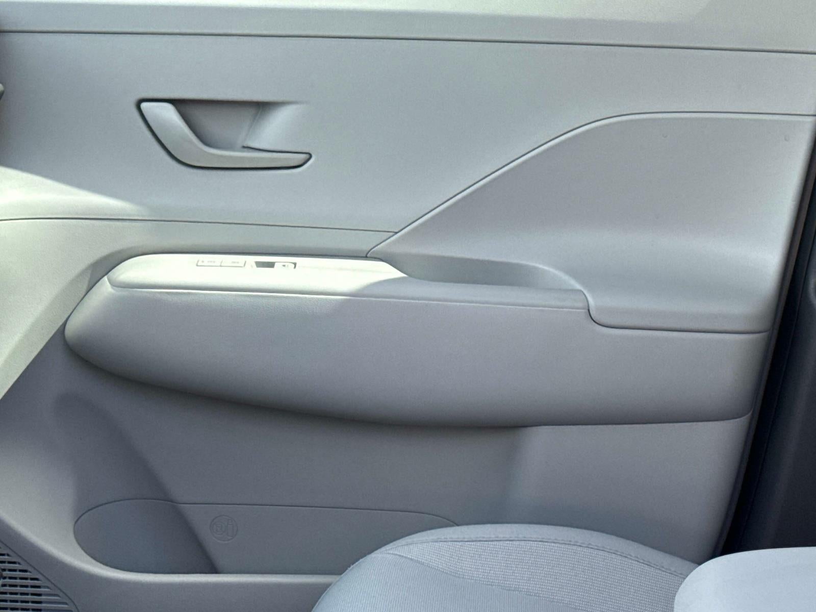 2025 Hyundai KONA SEL SEL