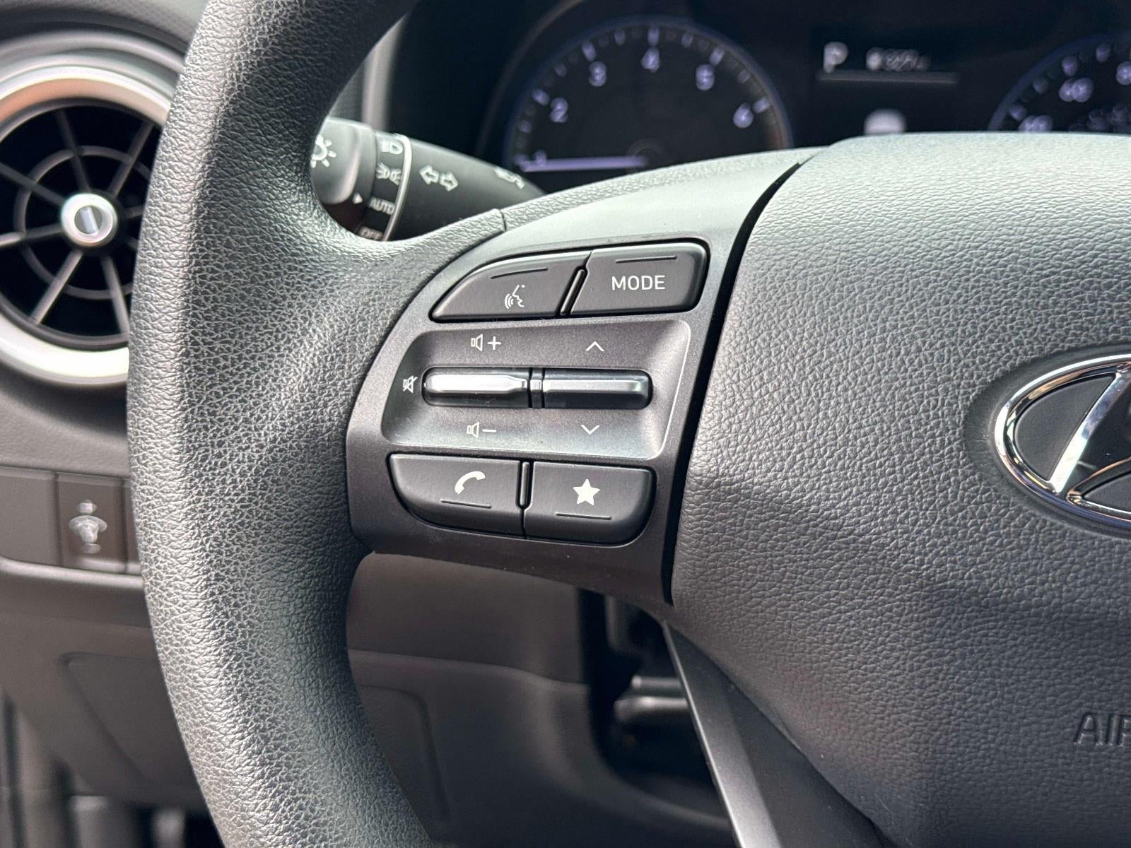 2023 Hyundai KONA SEL SEL