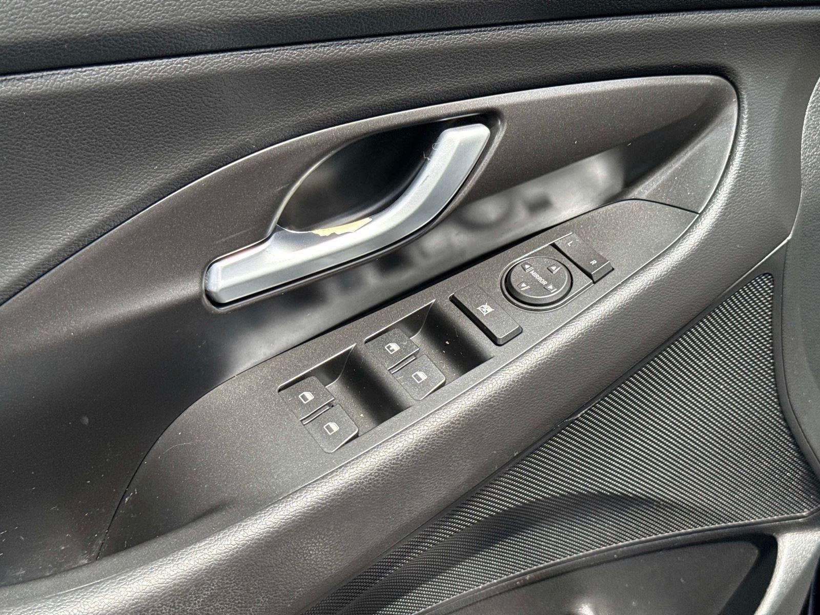 2018 Hyundai Elantra GT Manual