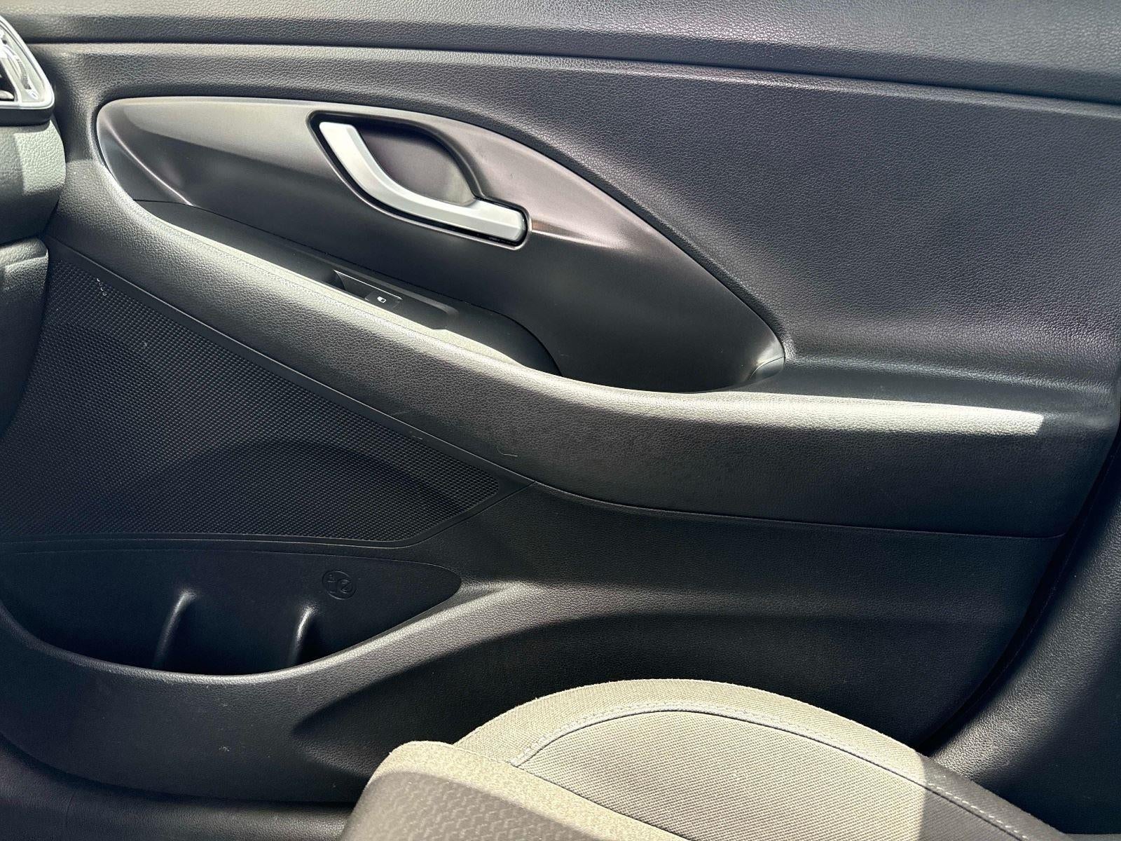 2018 Hyundai Elantra GT Manual