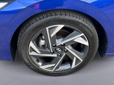 2024 Hyundai ELANTRA SEL SEL