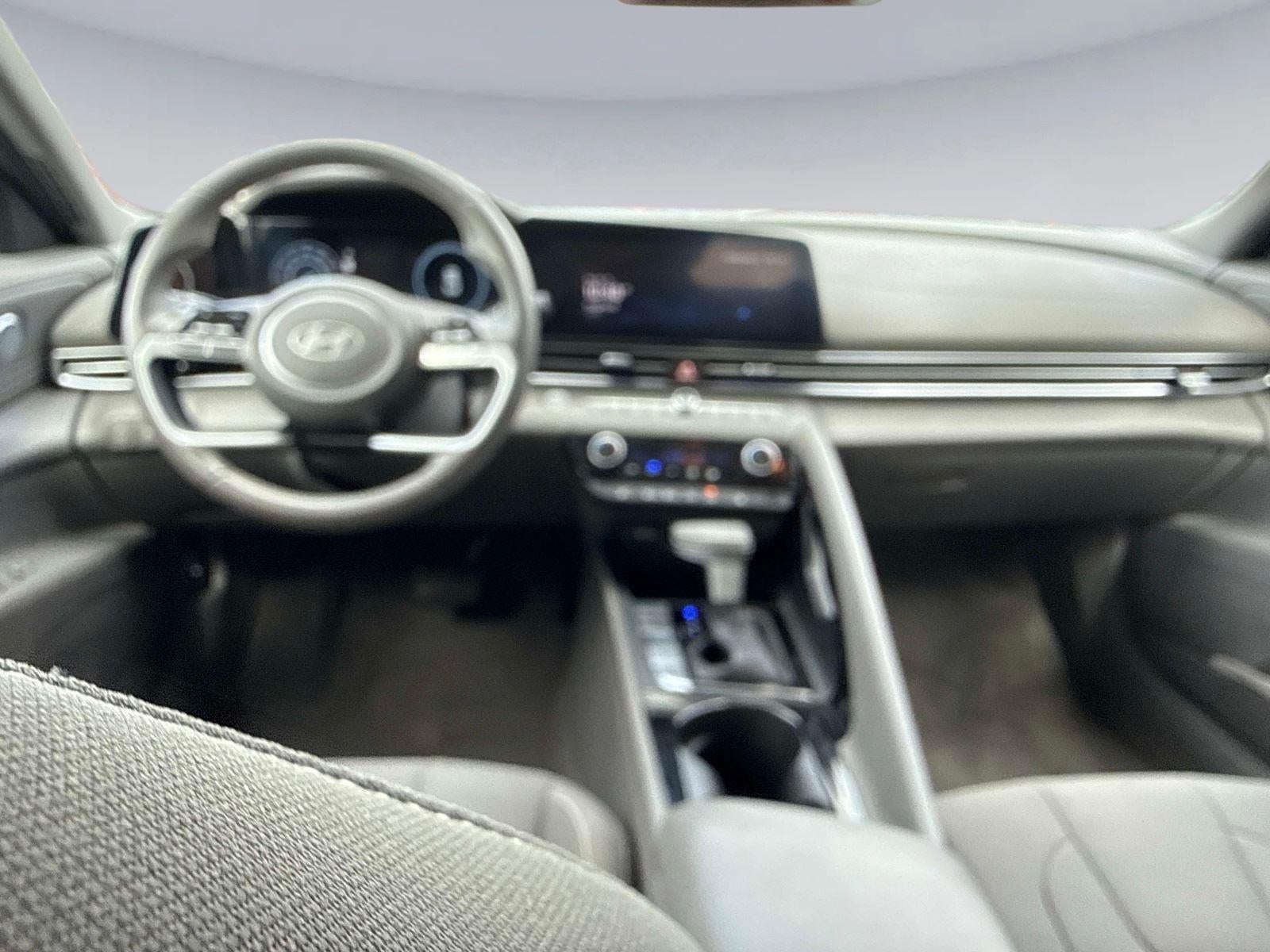 2024 Hyundai ELANTRA SEL SEL