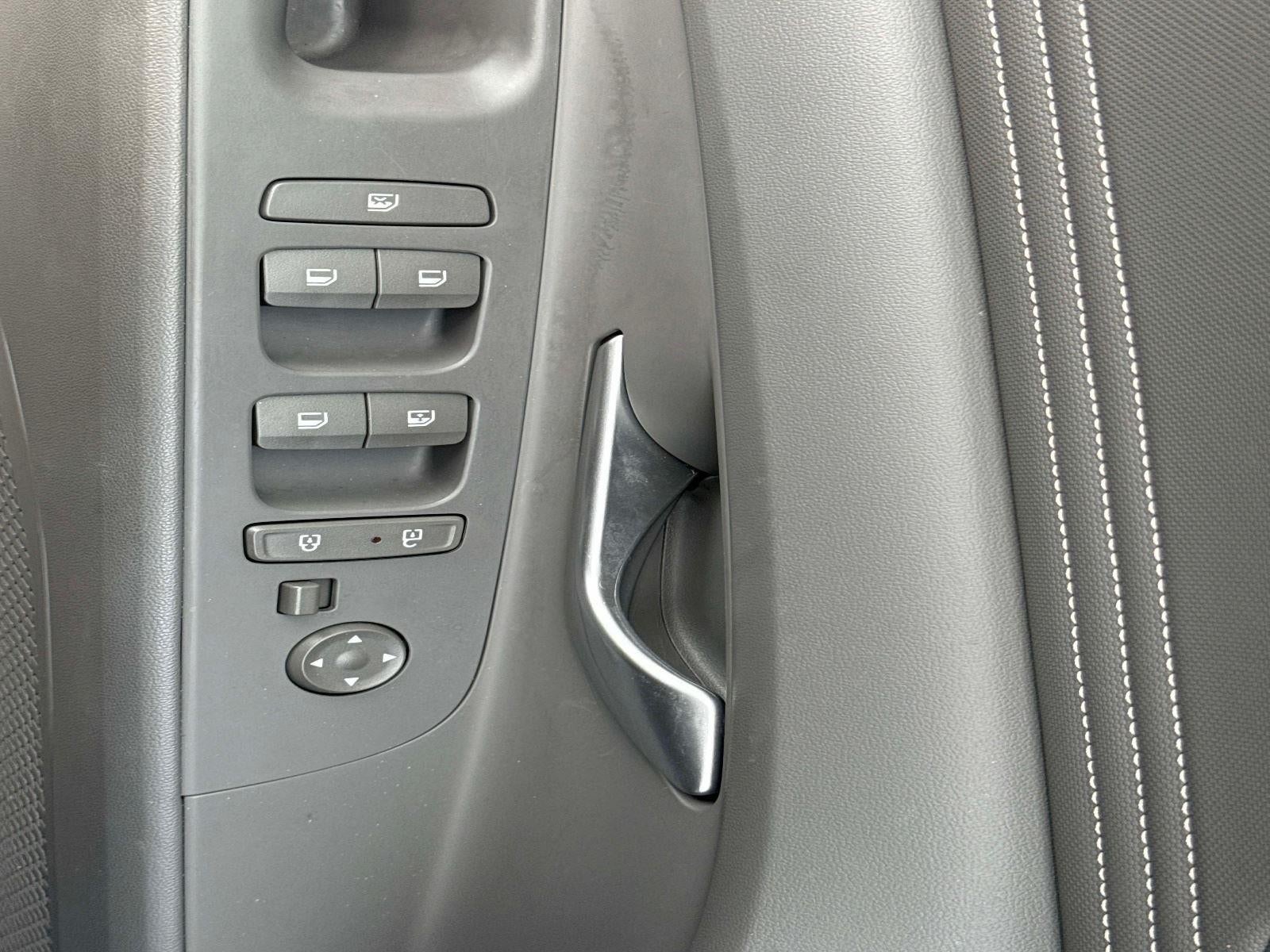 2024 Hyundai ELANTRA SEL SEL