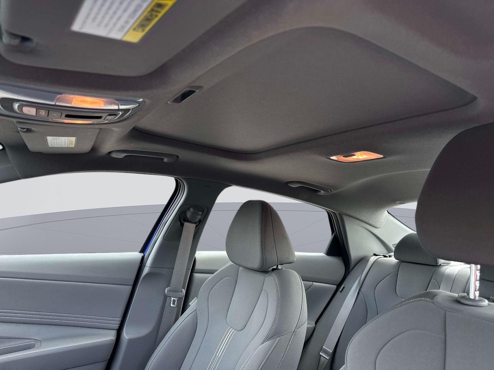 2024 Hyundai ELANTRA SEL SEL