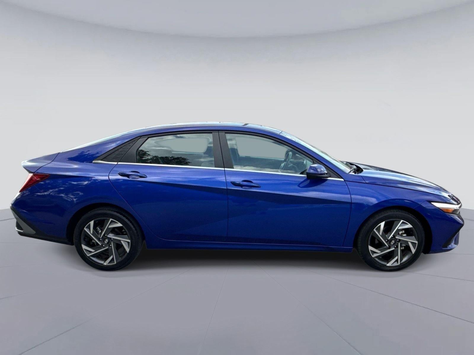 2024 Hyundai ELANTRA SEL SEL