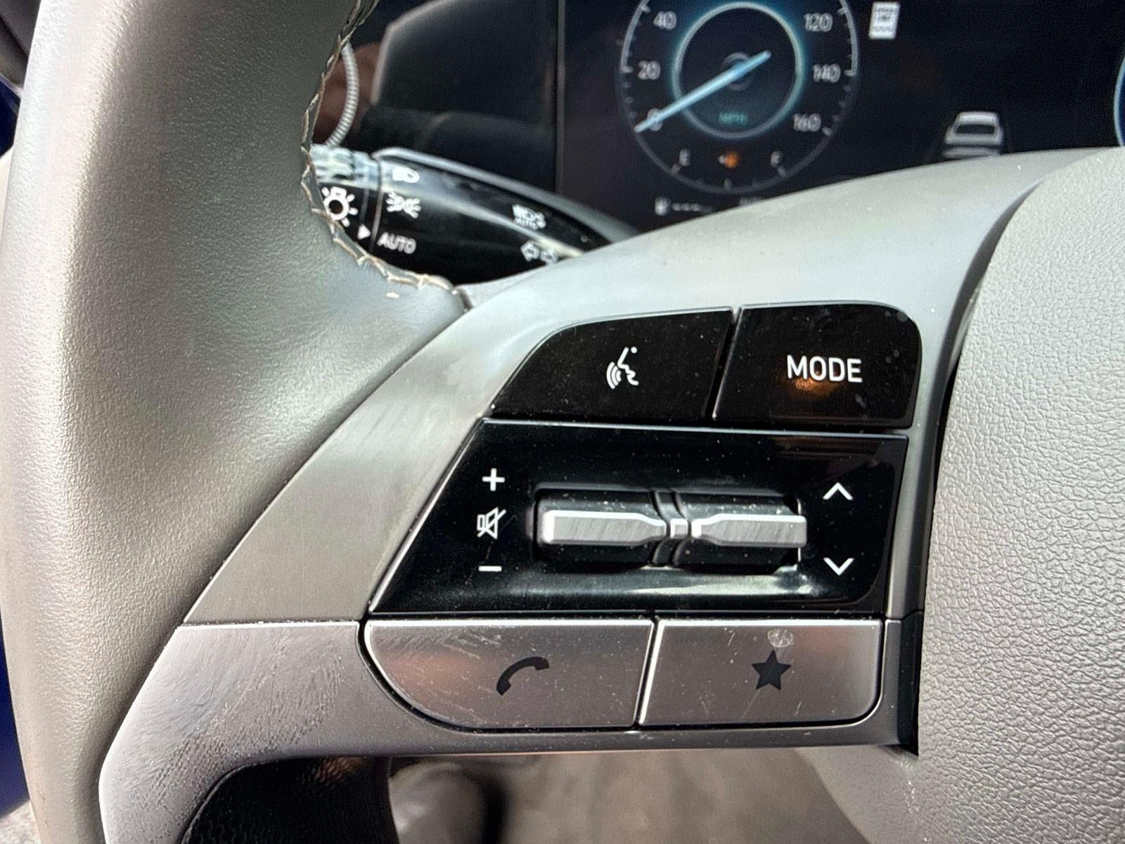 2024 Hyundai ELANTRA SEL SEL