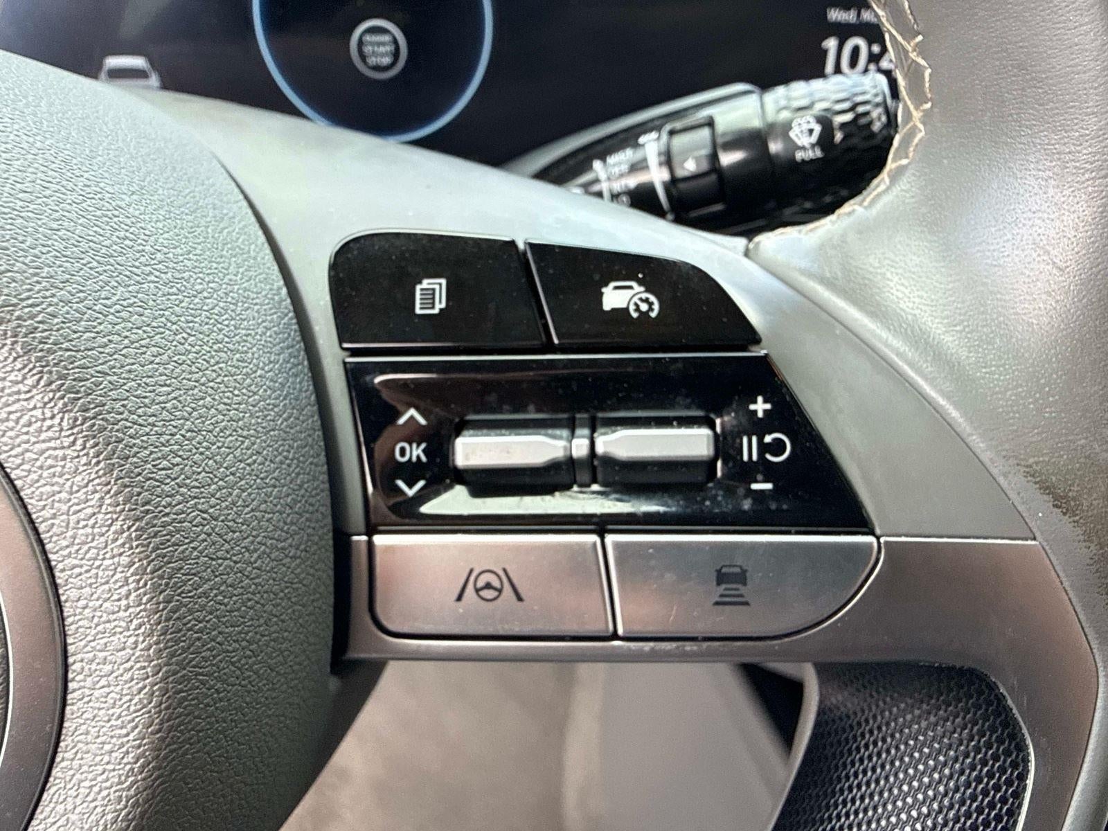 2024 Hyundai ELANTRA SEL SEL