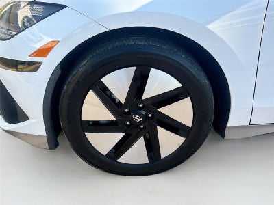2023 Hyundai IONIQ 6 SE Standard Range