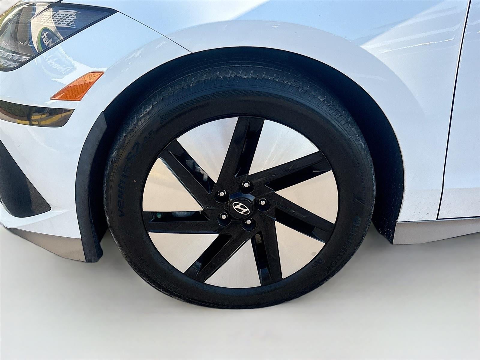 2023 Hyundai IONIQ 6 SE Standard Range