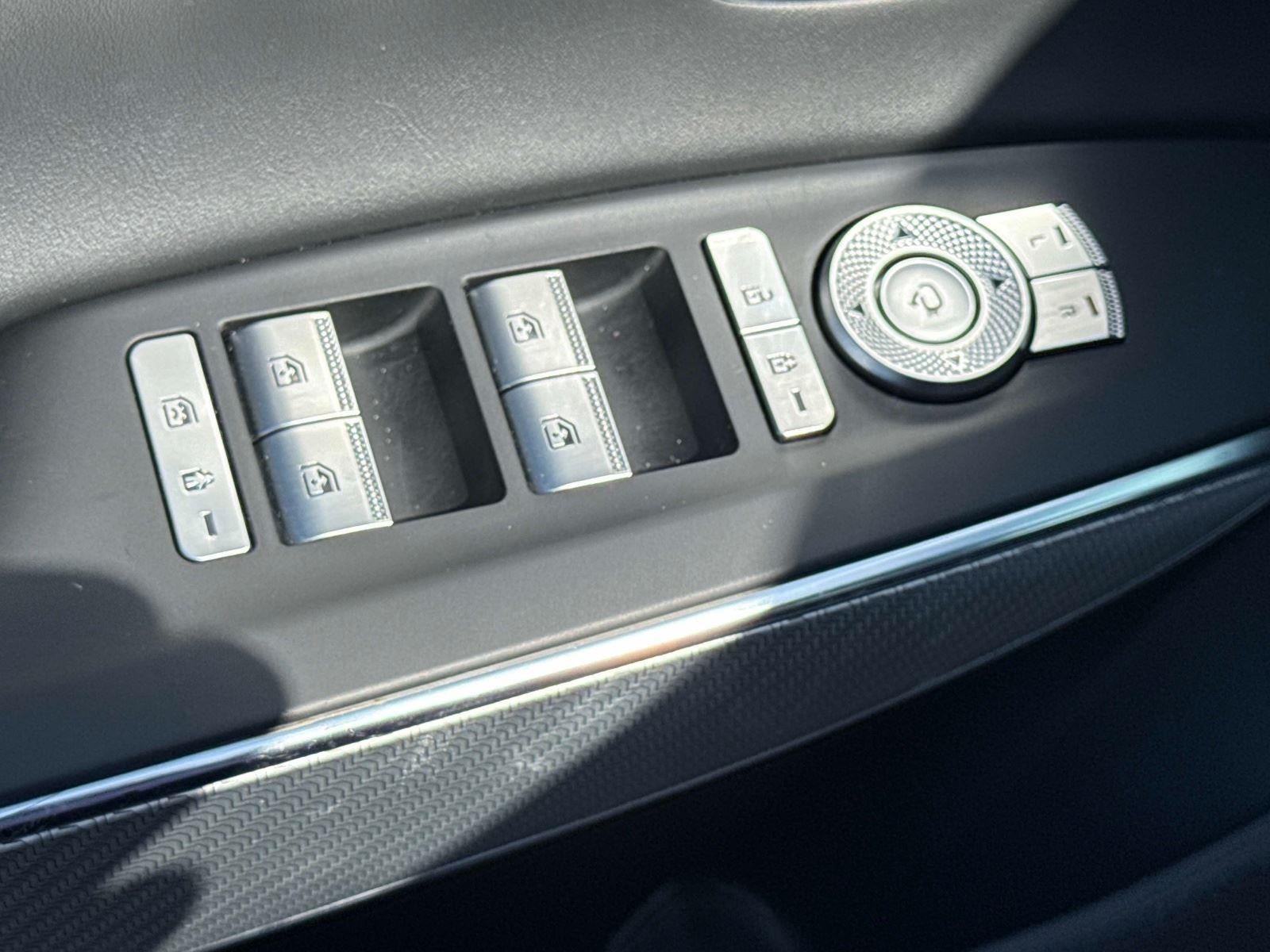 2022 Genesis GV70 2.5T
