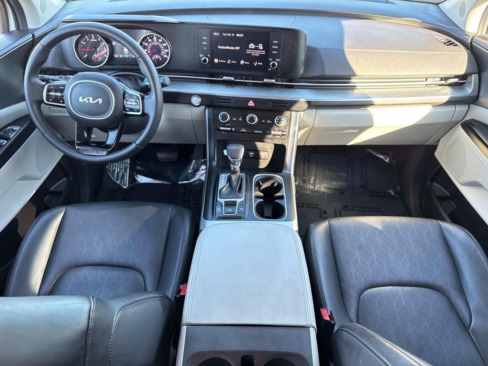 2024 Kia Carnival LX