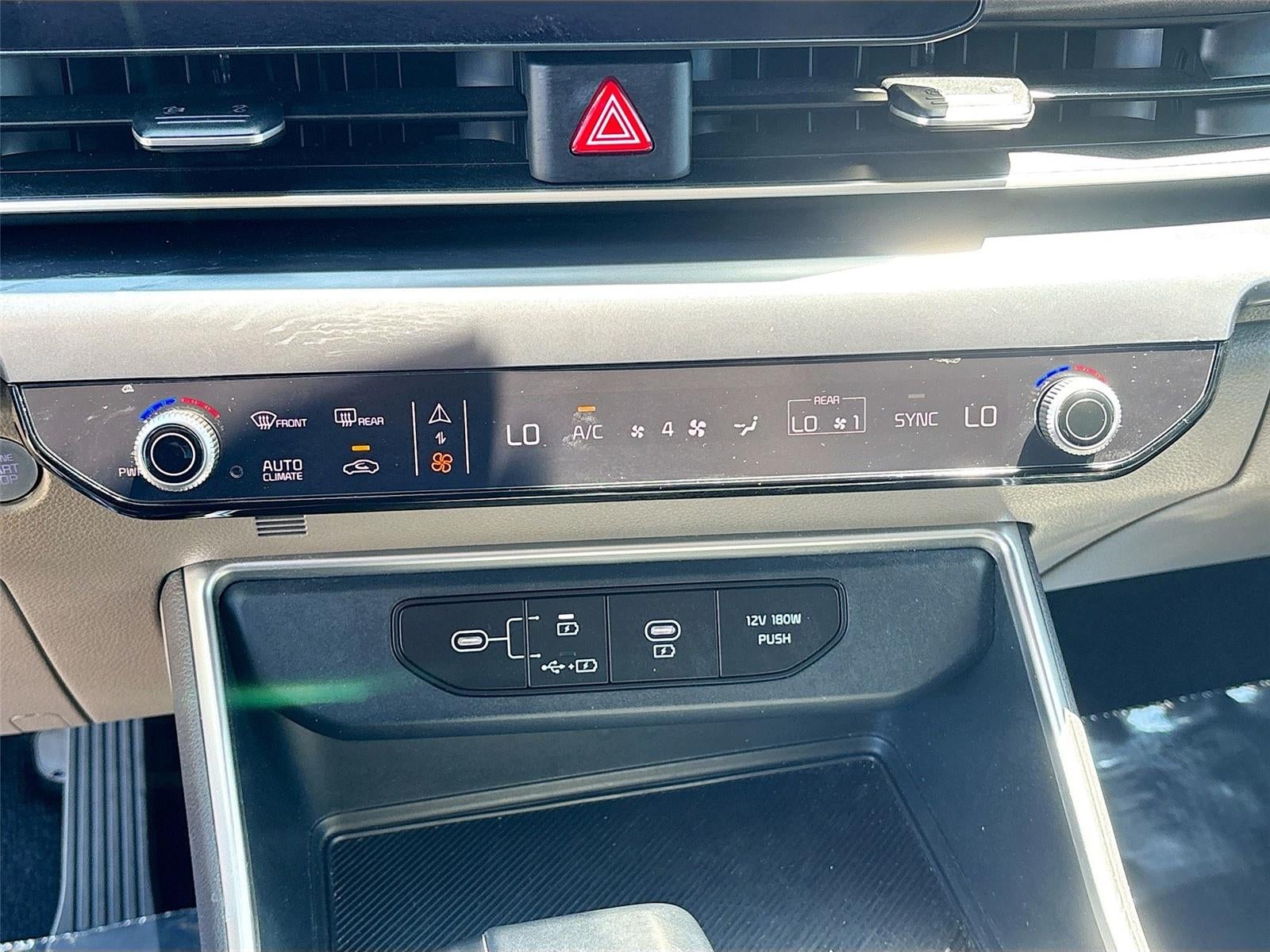 2025 Kia Carnival LXS